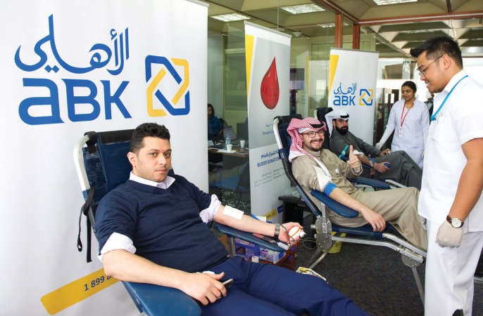 جانب من حملة التبرع بالدم﻿