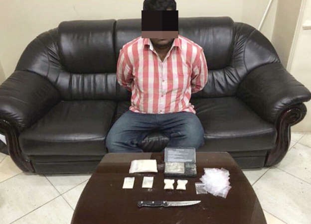 الهندي الذي ضبط بكيلو هيروين﻿