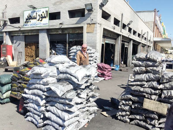 ارتفاع الطلب على شراء الفحم بسبب موجة البرد﻿