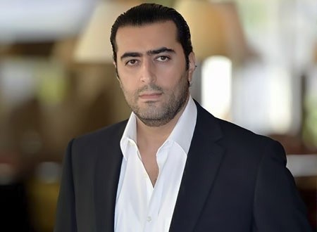 بالفيديو.. باسم ياخور يستعرض موهبة ابنه في عزف البيانو