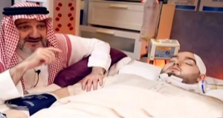 خالد بن طلال يجيب شخصاً سأله "لماذا لا ترفع الأجهزة عن ابنك الوليد؟"