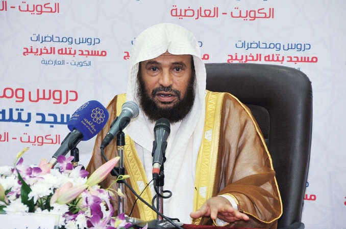 الداعية دسعيد بن مسفر القحطاني خلال اللقاء ﻿
