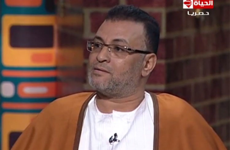بالفيديو.. الرجل الخارق مصري تزوج 62 امرأة من 8 دول بينهن ممثلة مشهورة.. ويقفز من الدور العاشر