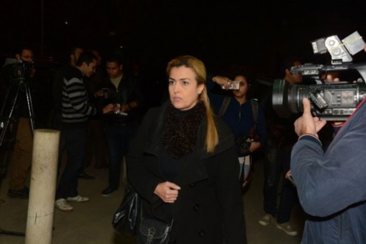 بالصور.. بعد غيابها عن الجنازة.. نيللي منهارة في عزاء شقيقتها فيروز.. وشاهد اول ظهور لميمي جمال بعد وفاة زوجها