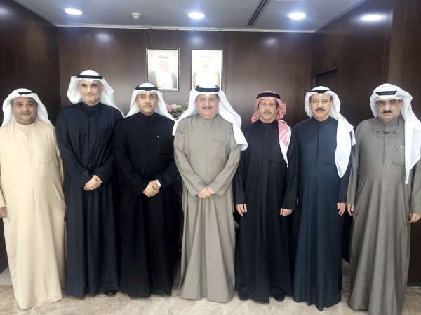 عيسى الكندري ومسالم الاذينة ومحميد القطان مع الحضور﻿