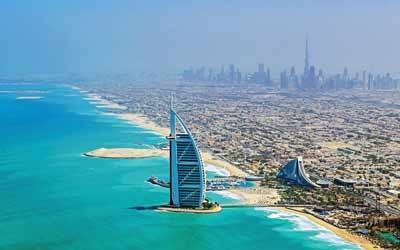 بالصور.. دبي المدينة الأجمل في العالم من الجو
