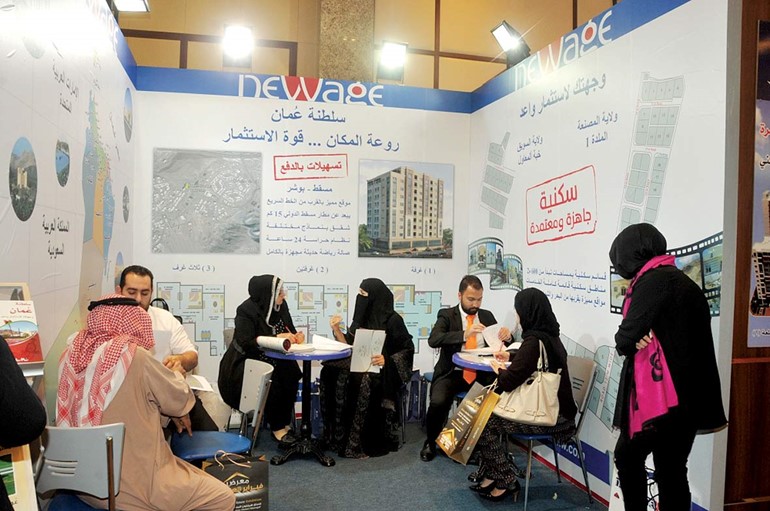 معرض فبراير العقاري 2015 سجل اقبالا جماهيريا