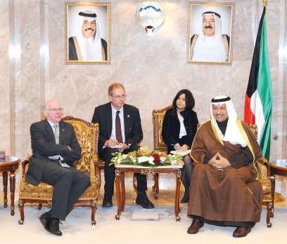 سمو رئيس الوزراء الشيخ جابر المبارك مستقبلا رئيس مجلس النواب الالماني دنوبيرت لاميرت