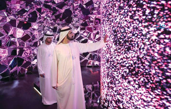 سمو الشيخ محمد بن راشد خلال افتتاحه متحف المستقبل في دبي امس الاول 	وام ﻿