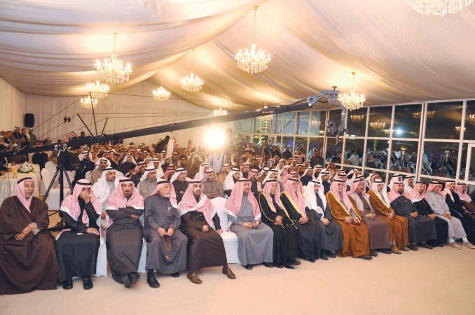 جانب من الحضور في افتتاح مقر فهد الشريعان