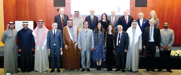 معهد دسمان للسكر كرّم مديره السابق