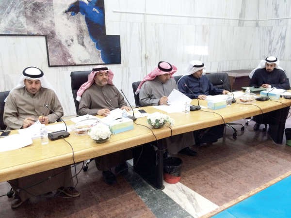 دحسن كمال مترئسا اجتماع لجنة العاصمة
