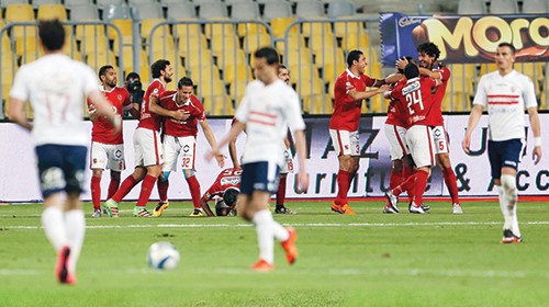 «الأهلاوية» يشعلون صفحات التواصل.. و«الزمالكاوية» يلتزمون الصمت