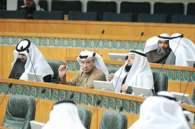 د احمد مطيع ومحمد طنا وحمدان العازمي