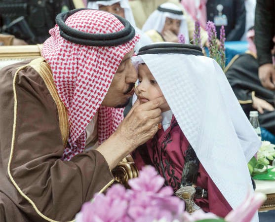 خادم الحرمين الشريفين يرعى «العرضة السعودية» في المهرجان الوطني للتراث والثقافة بدورته الثلاثين