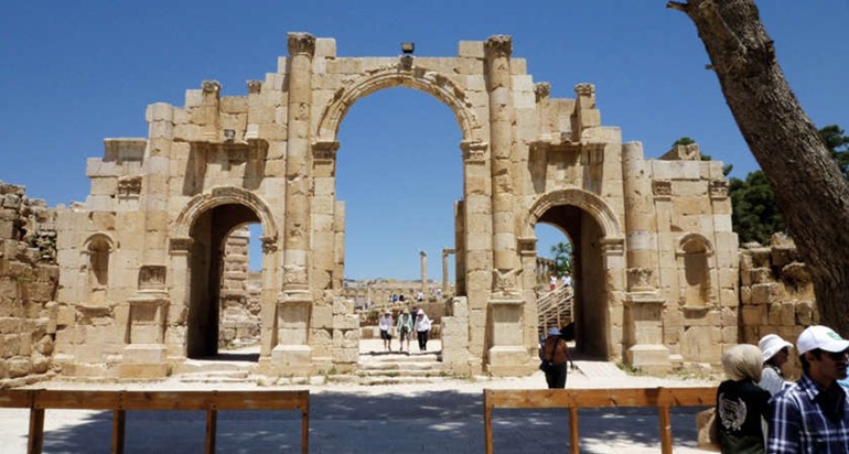 الأردن متحف مفتوح يحوي 100 ألف موقع أثري