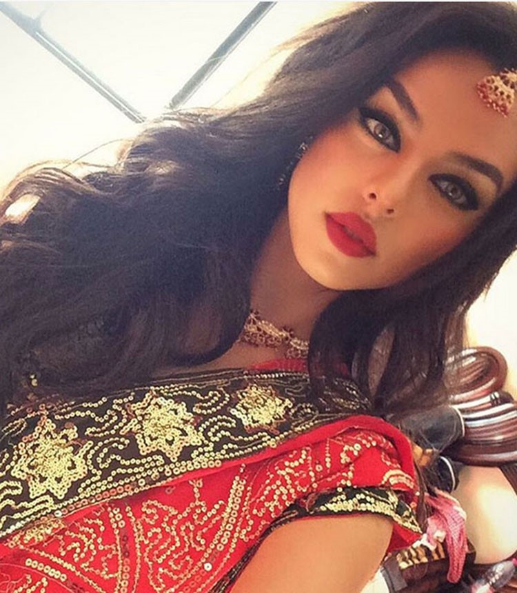 بالصور.. فتاة أردنيّة جمالُها ينافس نجمات هوليوود