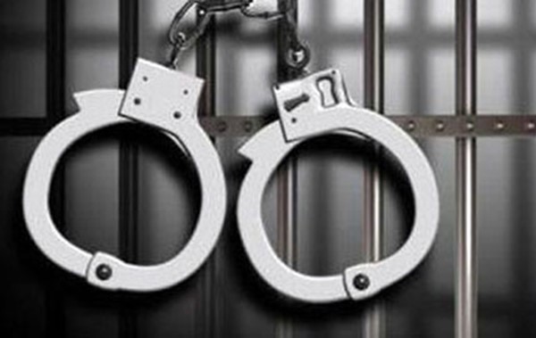 حملة مداهمات واسعة ضد عصابة نسائية للمافيا الايطالية