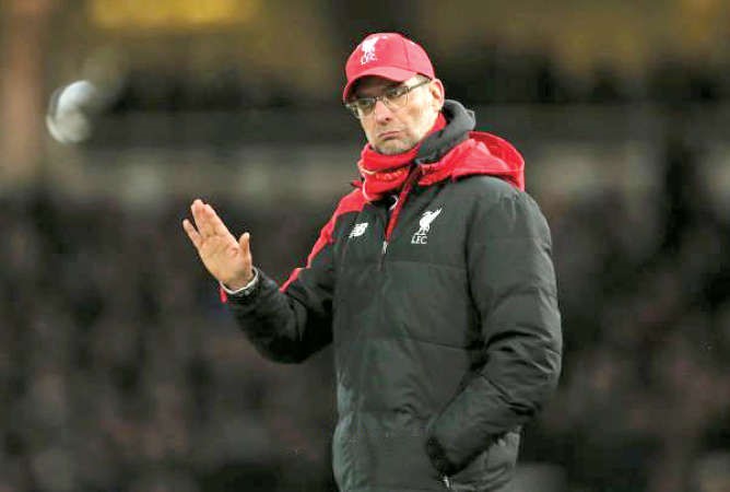 مدرب الليفر يطالب بالصبر