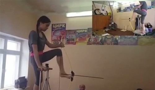 بالفيديو.. فتاة روسية ترمي القوس والسهم برجليها!