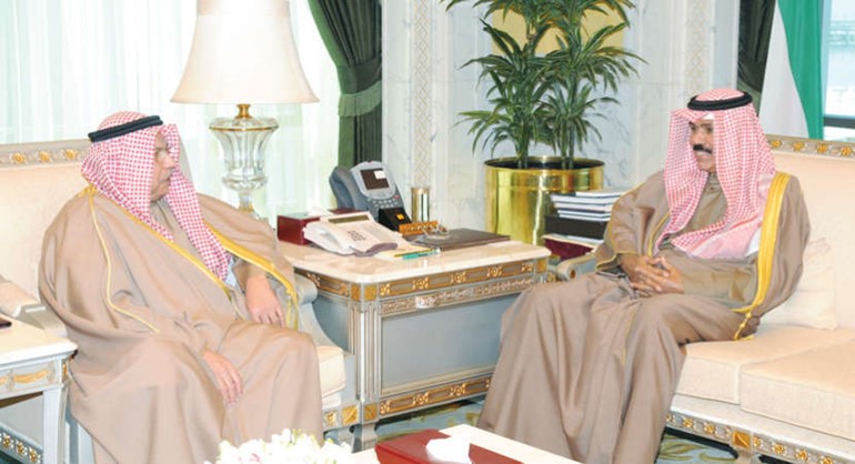 سمو ولي العهد الشيخ نواف الاحمد مستقبلا الشيخ خالد الجراح﻿