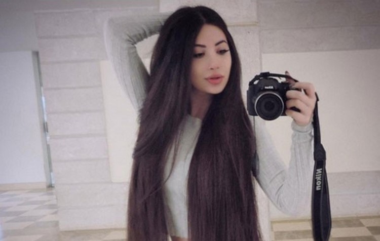 بالصور..  شعر شقيقة ميريام فارس يشعل "انستغرام"