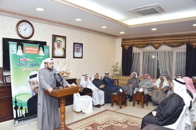 مرشح الدائرة الثالثة هشام البغلي خلال اللقاء	انور الكندري﻿