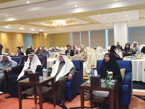 عبدالله المطوطح وداحمد الشطي وسميرة مندني