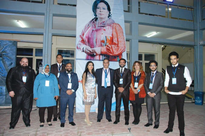 الوفدا لمصري المشارك في المهرجان وصورة تذكارية مع شخصية الدورة السادسة الفنانة القديرة حياة الفهد