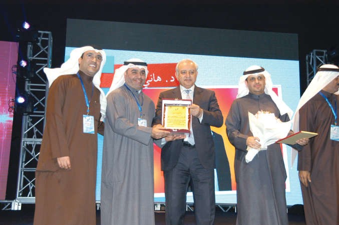 المخرج هاني النصار اثناء تكريمه