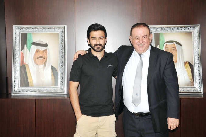 عماد ملاعب في استقبال علي مخصيد