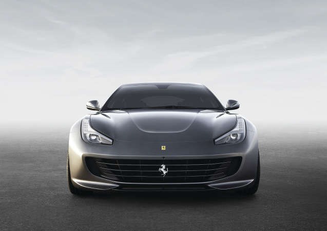الزياني: فيراري GTC4Lusso.. مفهوم جديد لمتعة القيادة