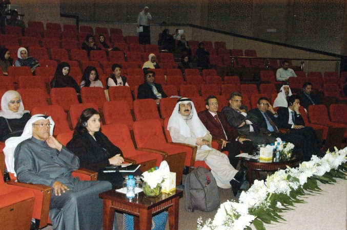 جانب من المشاركين في الملتقى محمد هاشم