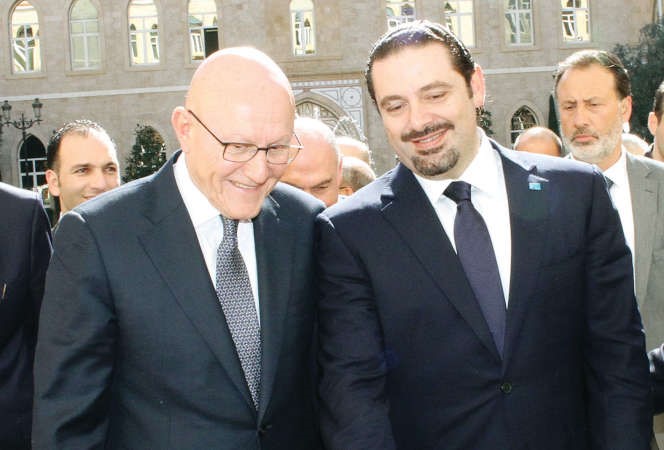 رئيس الحكومة تمام سلام مستقبلا الرئيس سعد الحريريامام السراي الكبيروسط بيروت امس محمود الطويل