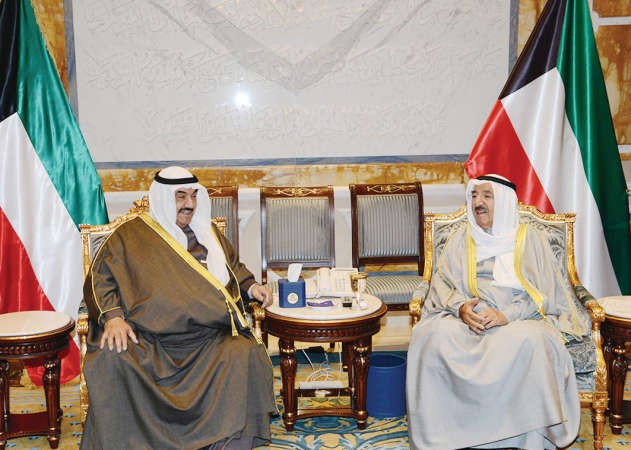 صاحب السمو الامير الشيخ صباح الاحمد مستقبلا سمو الشيخ ناصر المحمد﻿