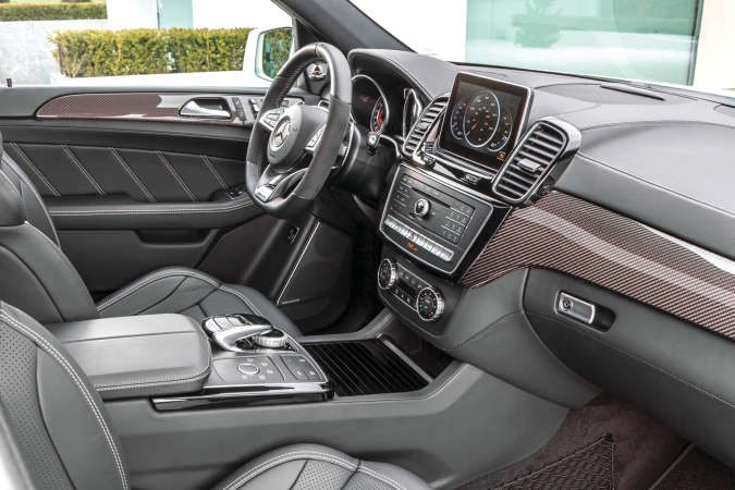 GLE 63 من مرسيدس-AMG.. الكفاءة والأداء