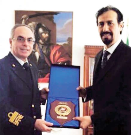 الشيخ علي الخالد والاميرال فينشينتسو ميلوني﻿