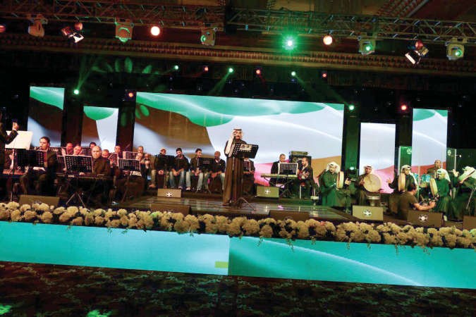 عبدالله الرويشد اثناء الحفل الكبير الذي اقامته محافظة حولي بمناسبة الاعياد الوطنية﻿