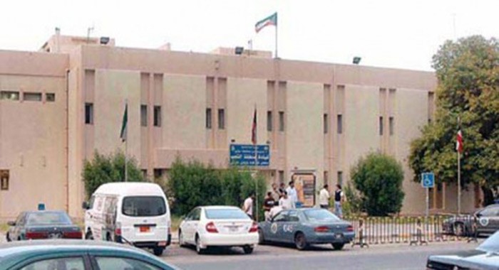 حدث وأمه يتبادلان الضرب في السالمية !