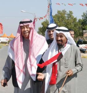 الشيخ علي الجابر مستقبلا الفنان القدير سعد الفرج 