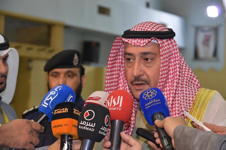 محافظ الفروانية تفقد اللجان الانتخابية في خيطان 