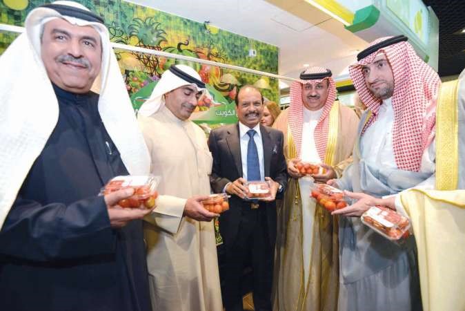 جانب من افتتاح لولو هايبرماركت في العقيلة﻿