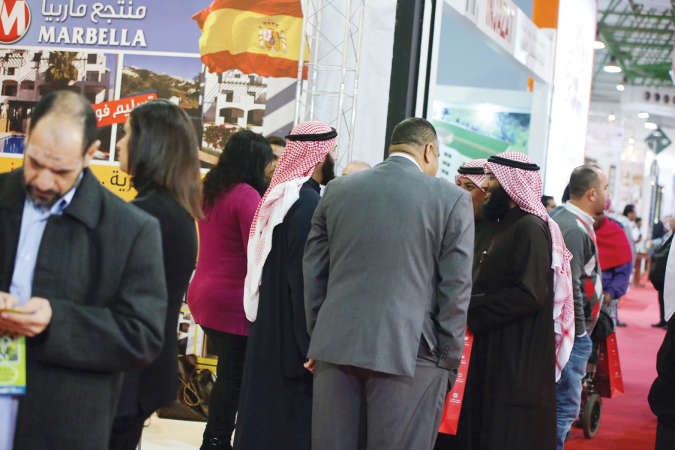 جانب من احد معارض النخبة