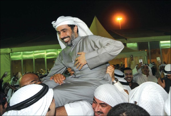 النائب علي الخميس وفرحة الفوز