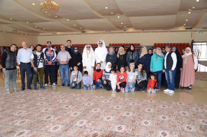 عدد من الصحافيين وعائلاتهم خلال اليوم المفتوح في القرية التراثية﻿