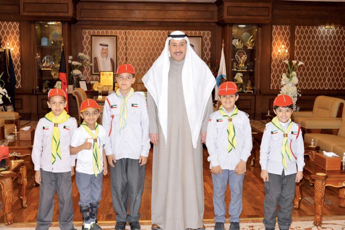 الشيخ فيصل الحمود مستقبلا عددا من الاشبال﻿