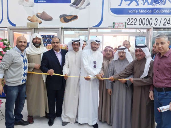 فواز الامير والعجمي يقصان شريط الافتتاح﻿