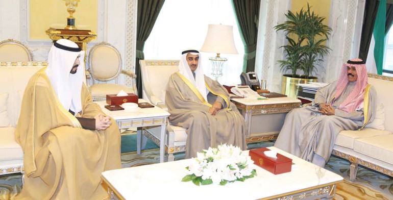  سمو ولي العهد لدى استقباله ديوسف العلي والشيخ دمشعل الجابر