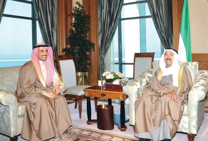  صاحب السمو الامير الشيخ صباح الاحمد مستقبلا رئيس مجلس الامة مرزوق الغانم 