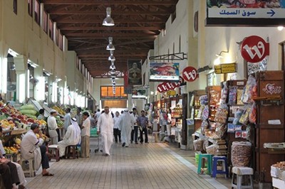«البلدي» يبحث مشروع تطوير أسواق المباركية التراثية